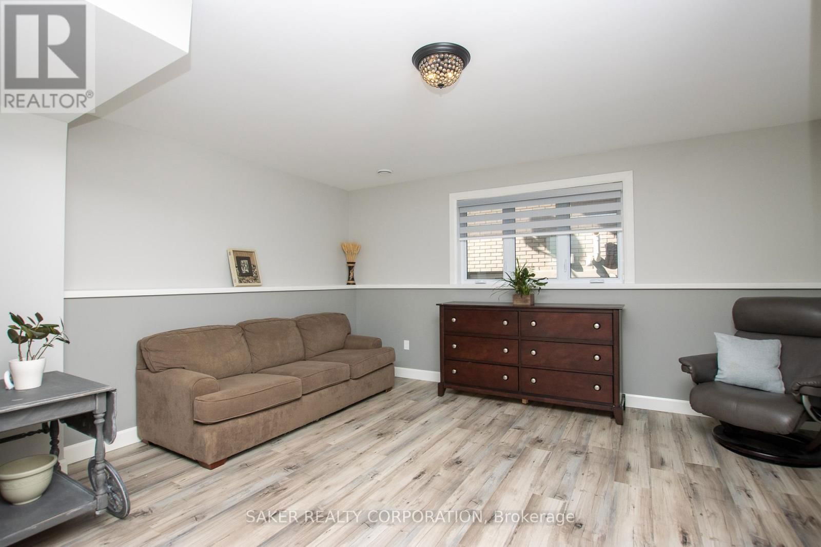 411 ALBERT STREET Image 24