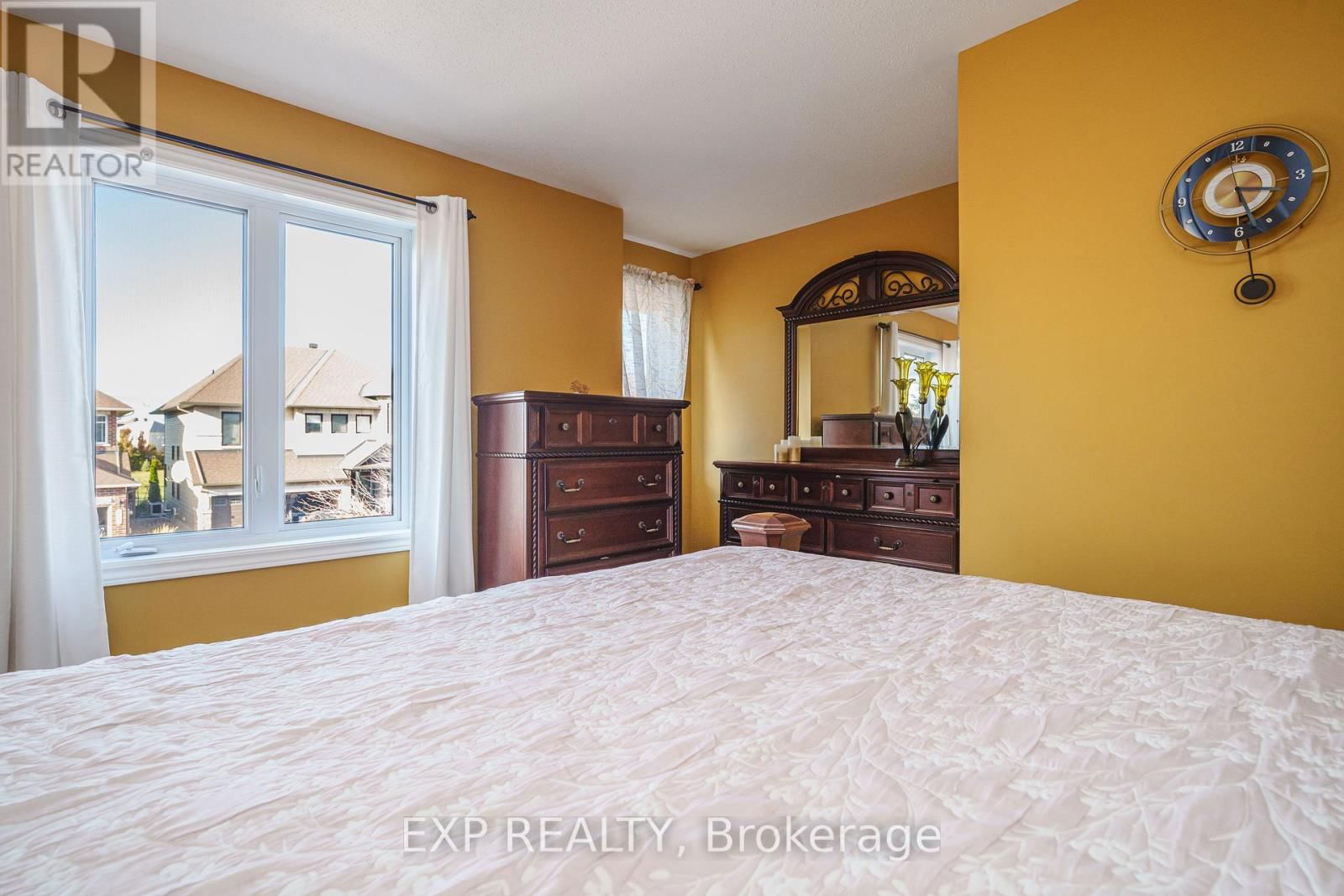 426 PILLETT STREET Image 17