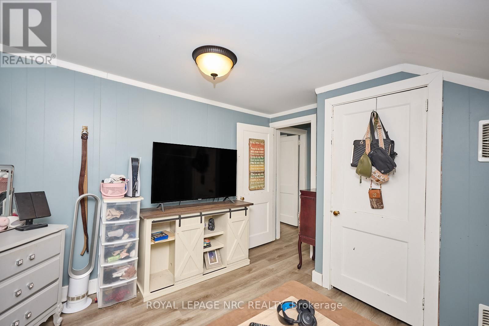 9 WATERLOO STREET Image 15