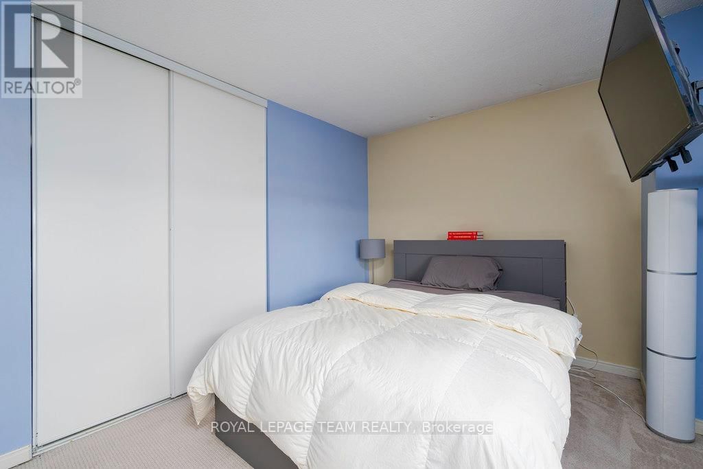 1703 - 900 DYNES ROAD Image 18