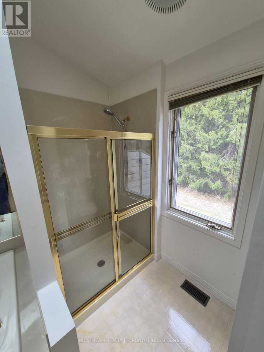 691 LANSDOWNE AVENUE Image 22