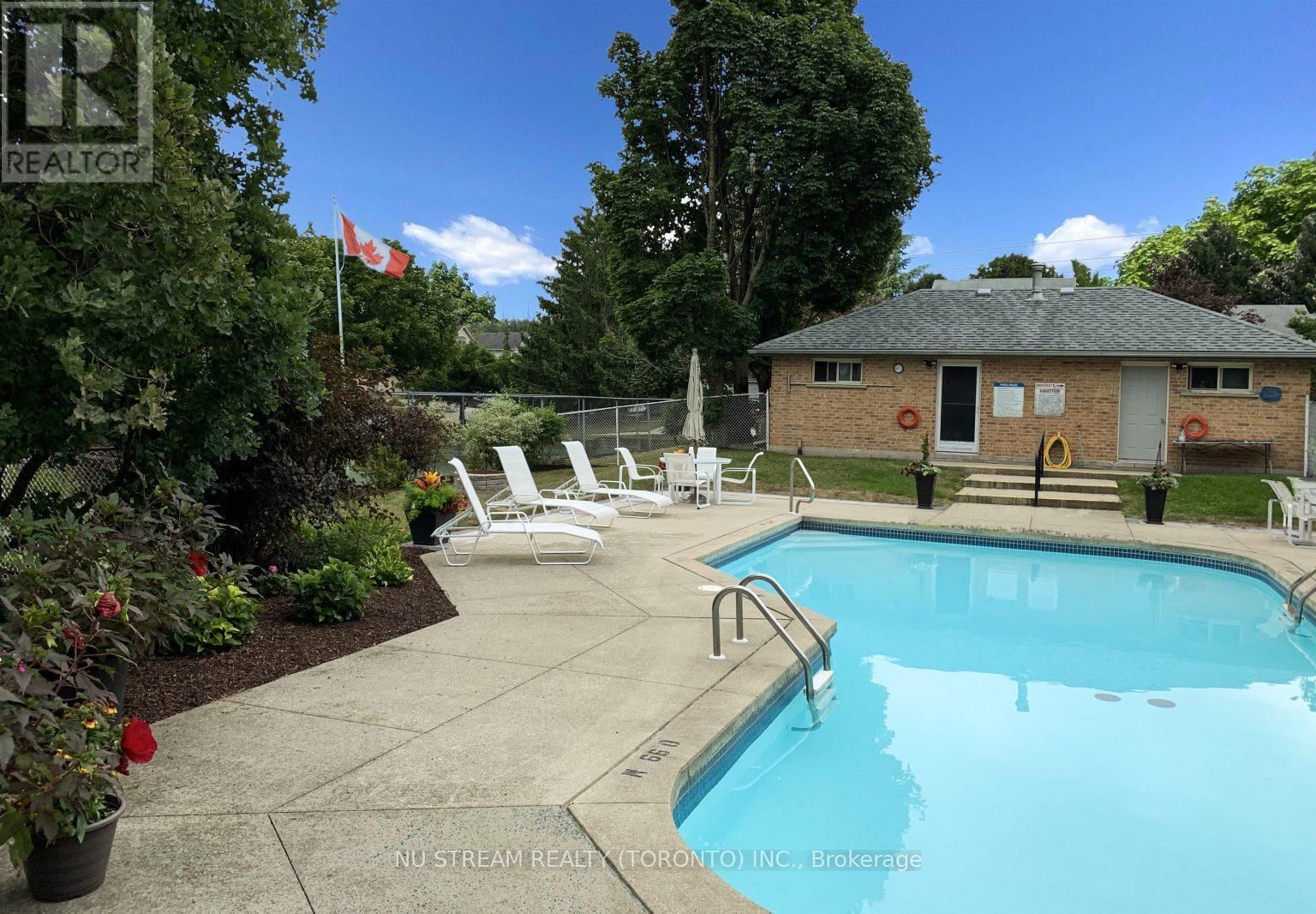 691 LANSDOWNE AVENUE Image 29