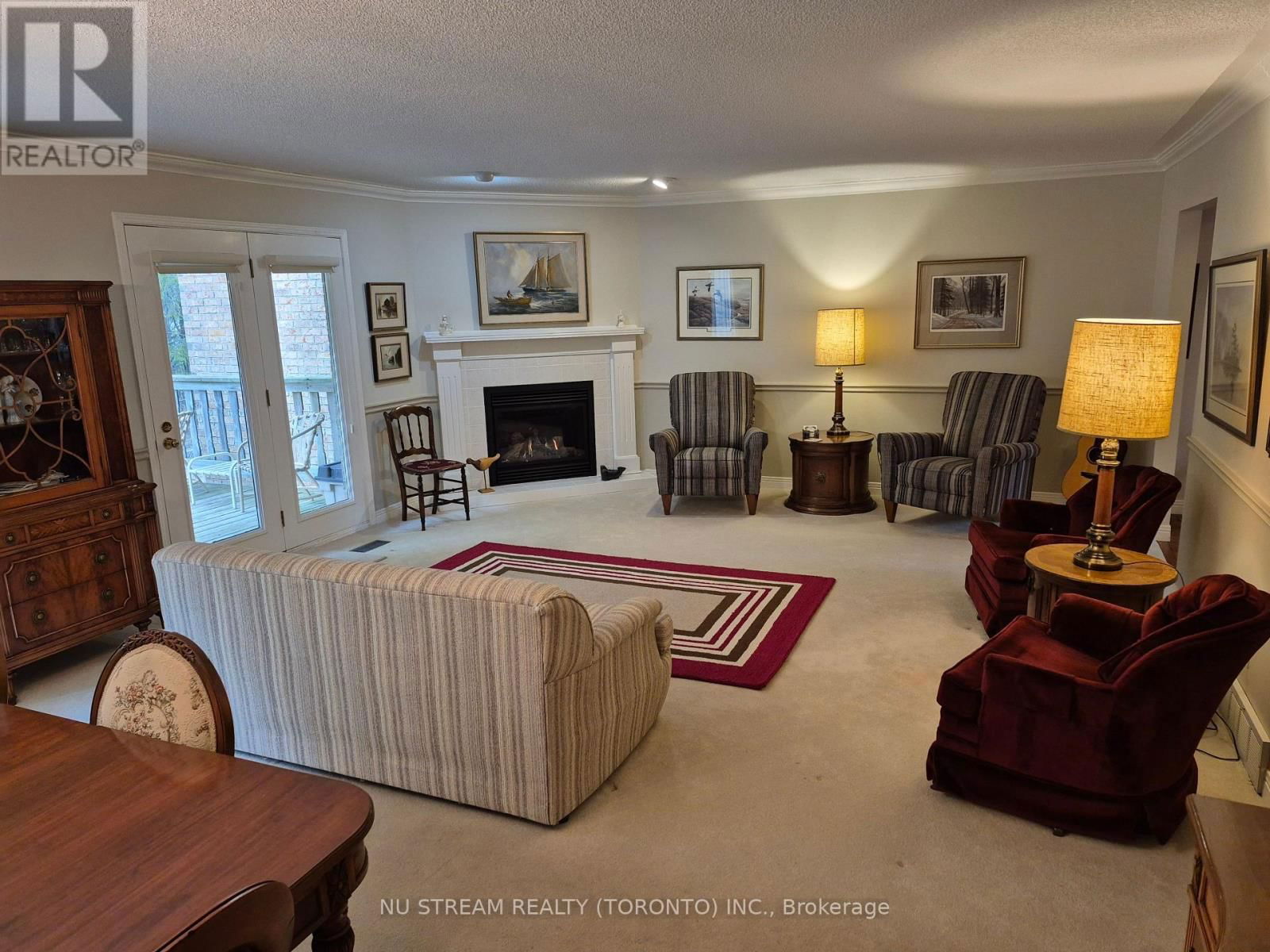 691 LANSDOWNE AVENUE Image 6