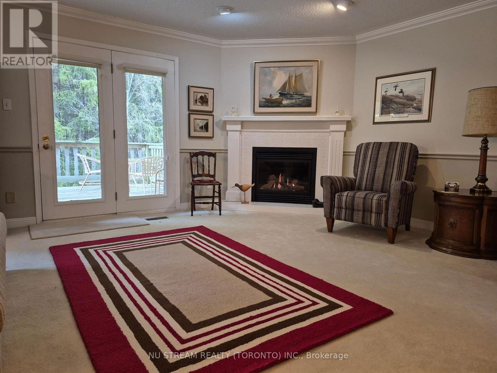 691 LANSDOWNE AVENUE Image 8