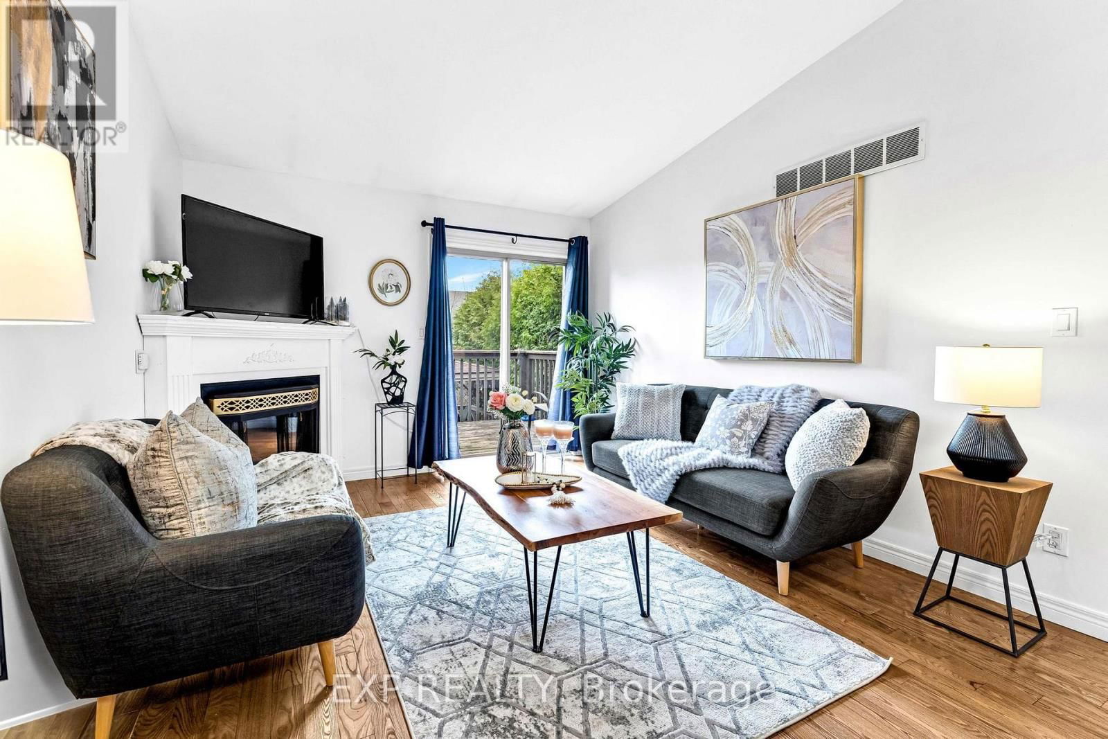 576 GREY STREET Image 14