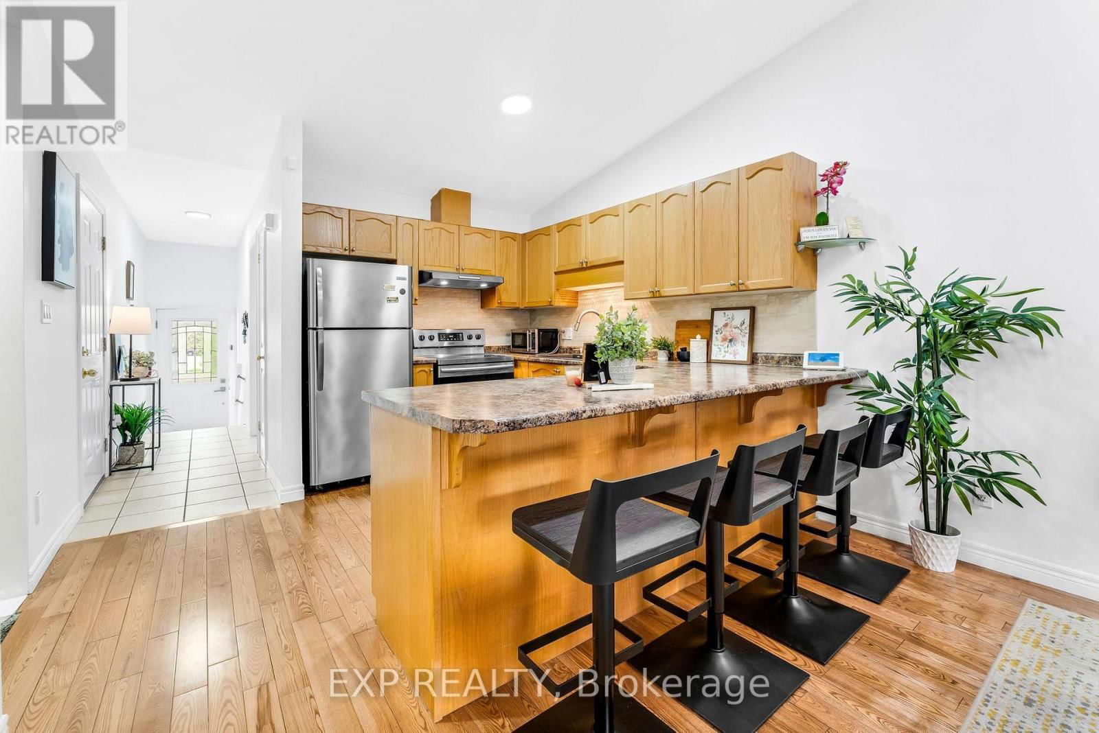 576 GREY STREET Image 19
