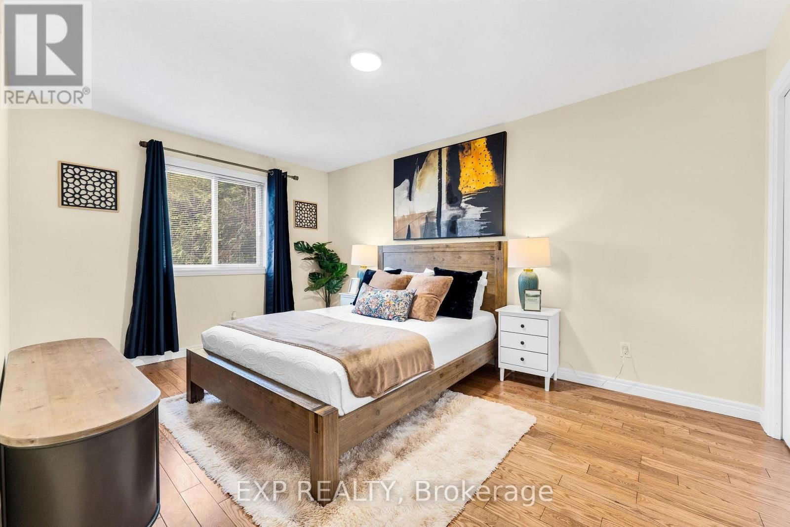 576 GREY STREET Image 21
