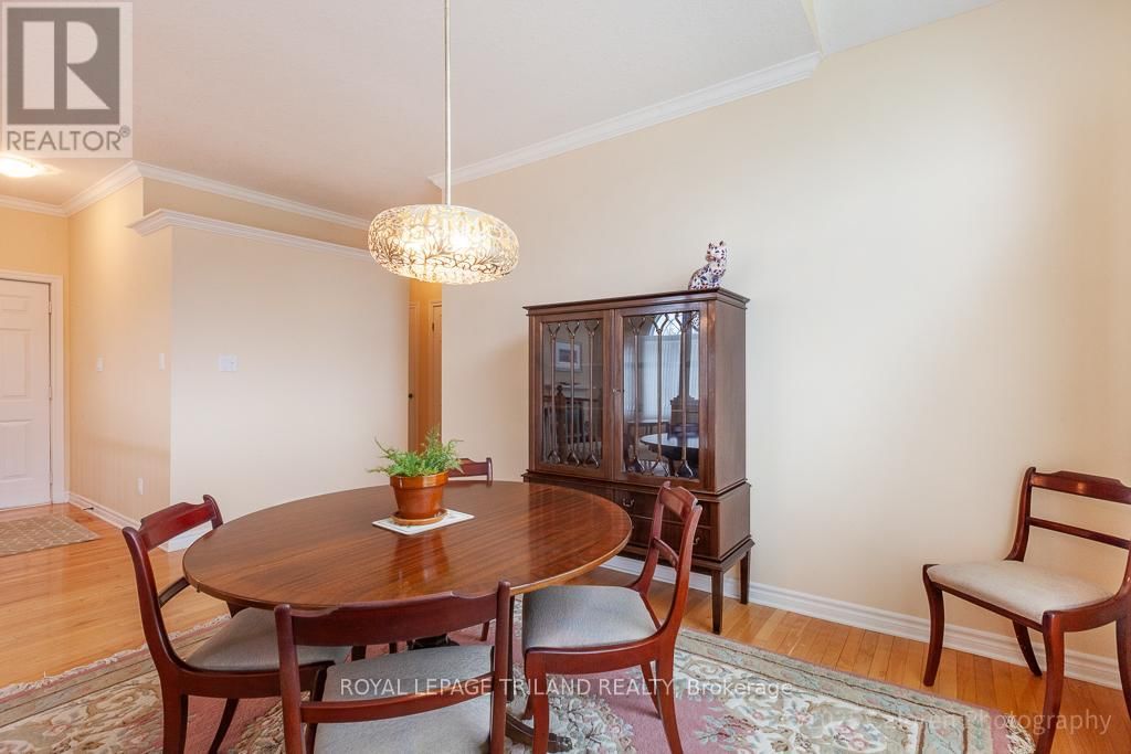 231 - 600 HYDE PARK ROAD Image 17