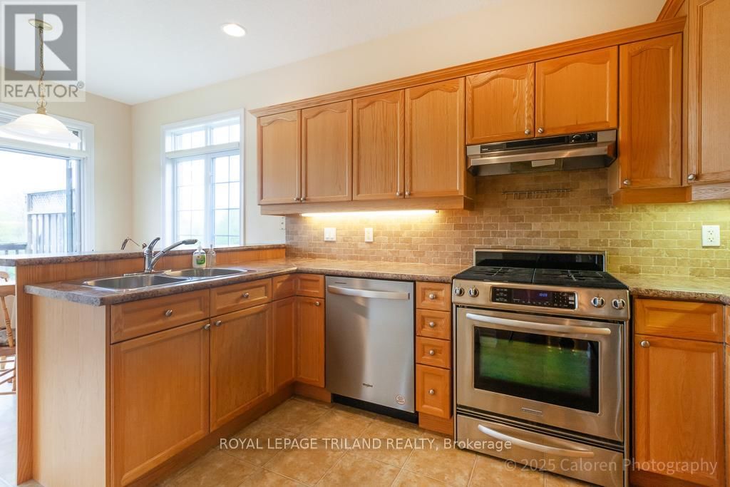 231 - 600 HYDE PARK ROAD Image 19