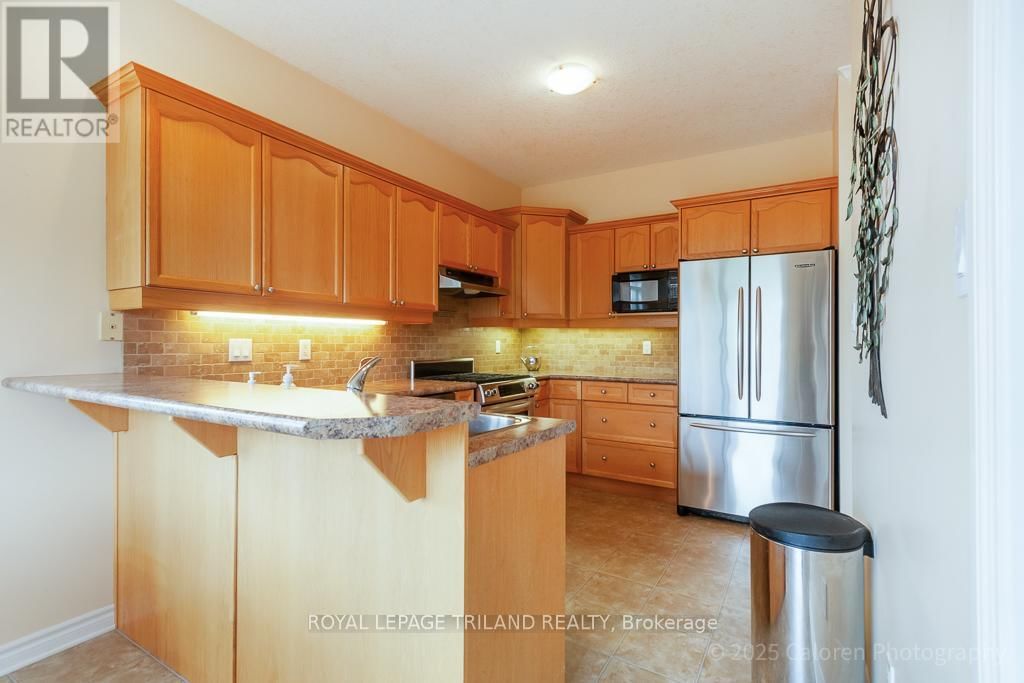 231 - 600 HYDE PARK ROAD Image 23
