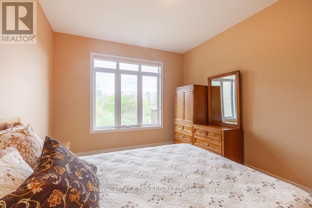 231 - 600 HYDE PARK ROAD Image 35