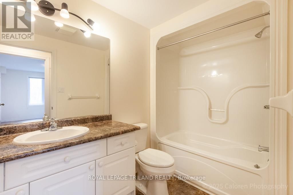 231 - 600 HYDE PARK ROAD Image 44