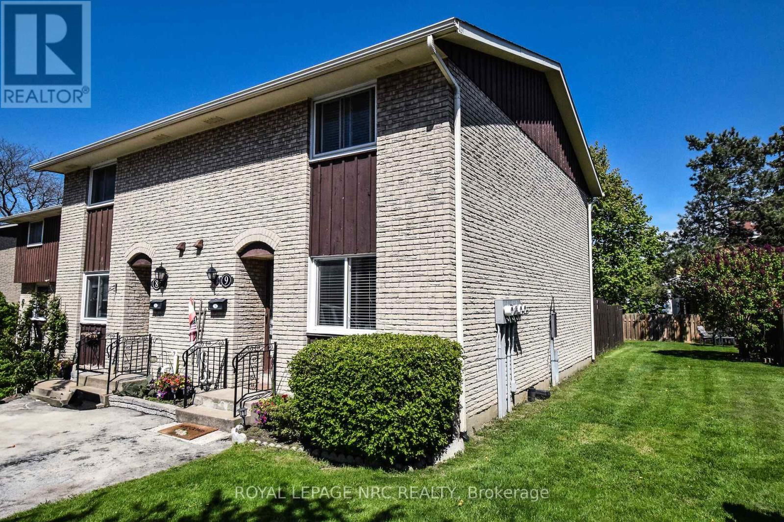 9 - 50 LAKESHORE ROAD Image 1