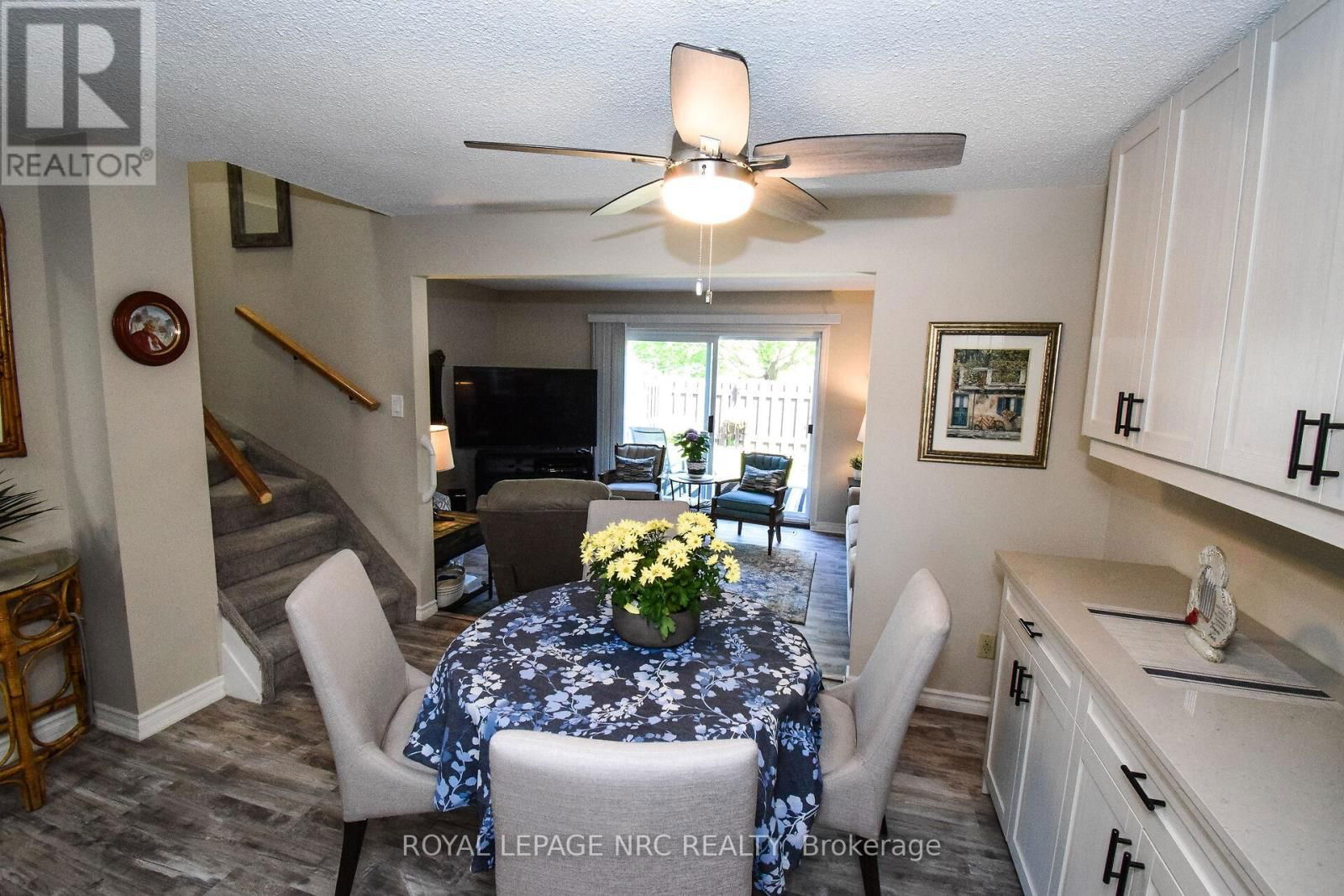 9 - 50 LAKESHORE ROAD Image 10