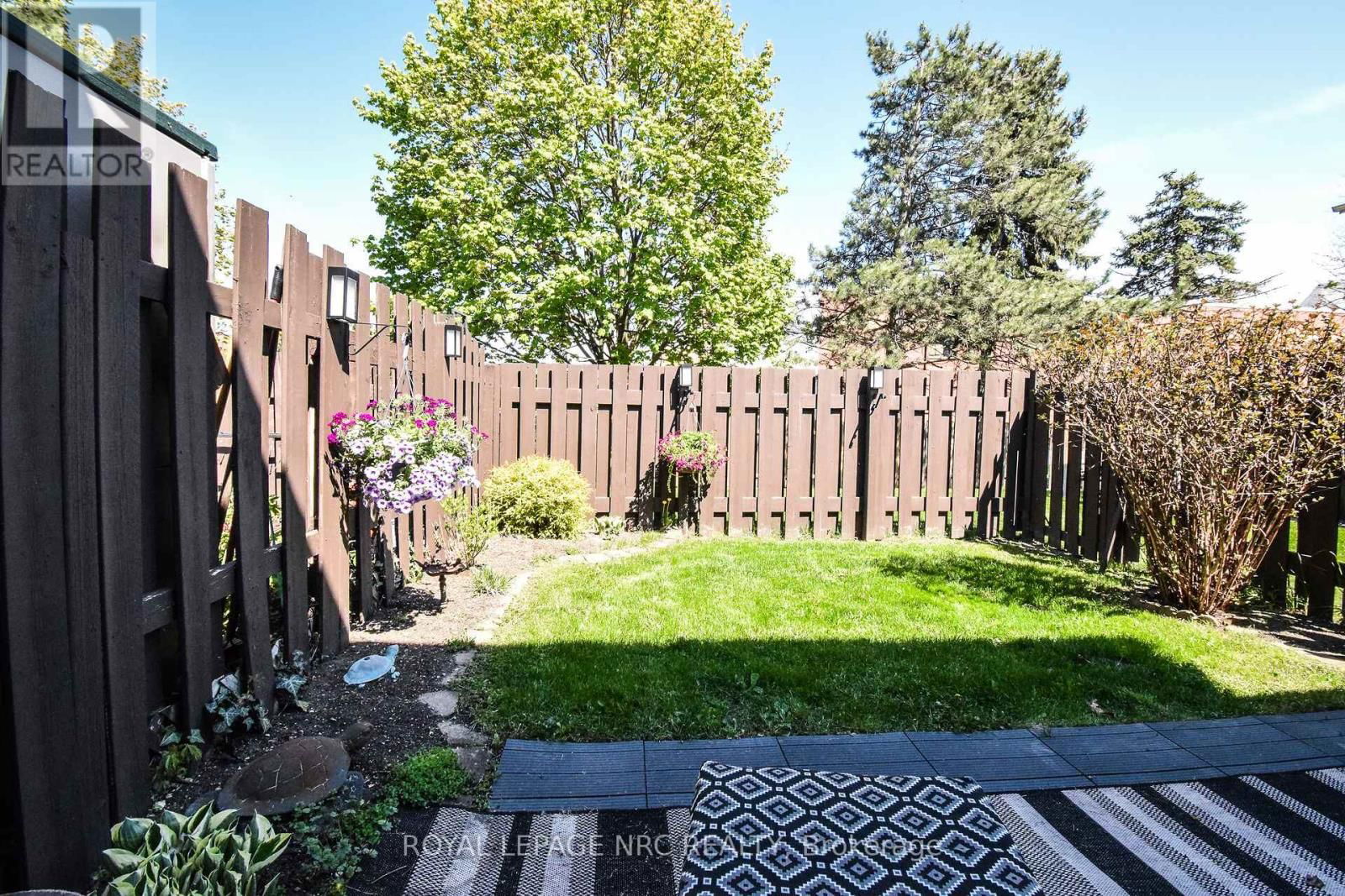 9 - 50 LAKESHORE ROAD Image 33