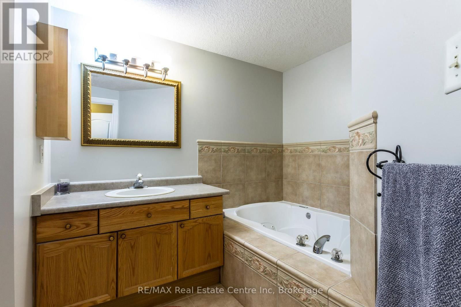40 BAILEY AVENUE Image 14