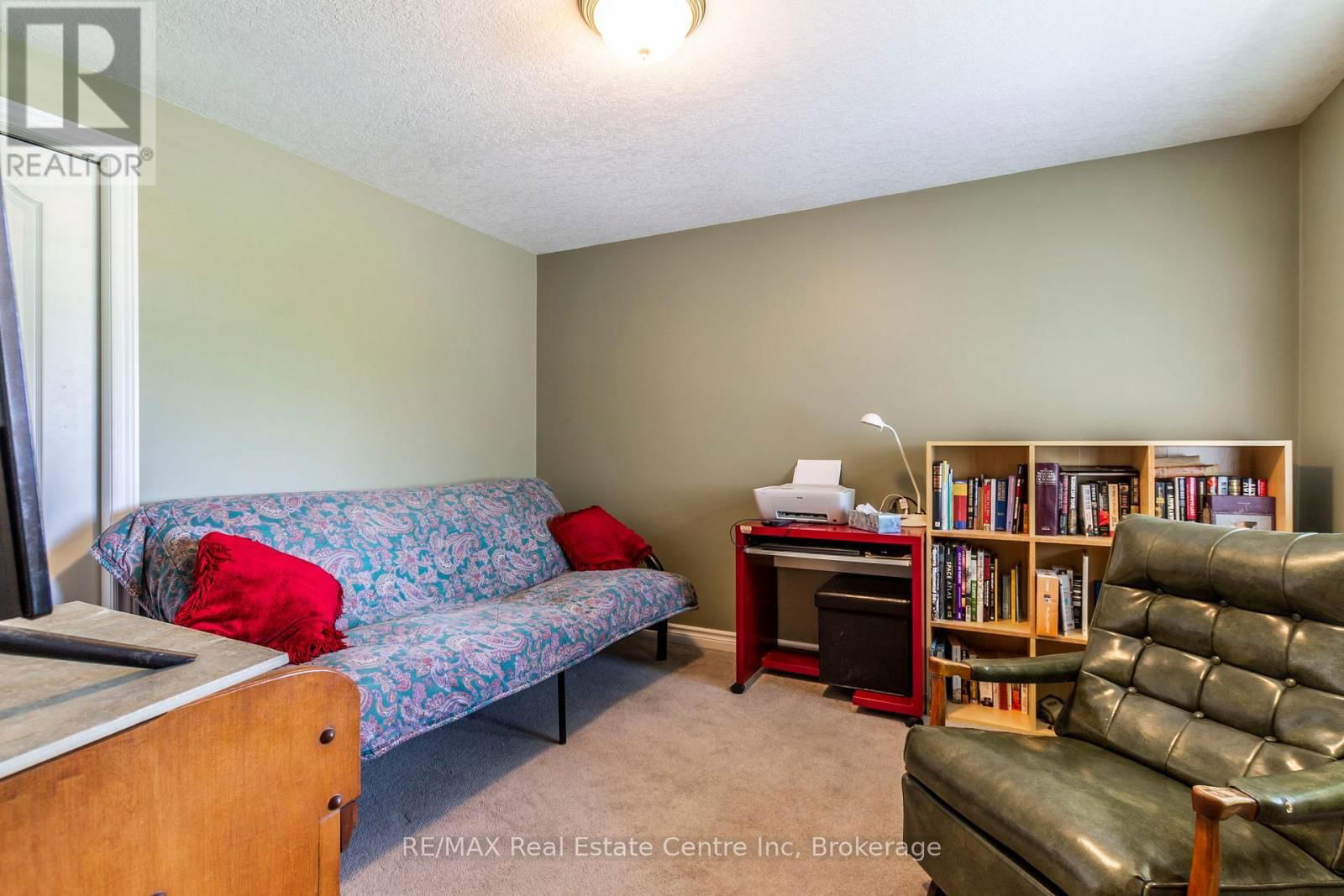 40 BAILEY AVENUE Image 17