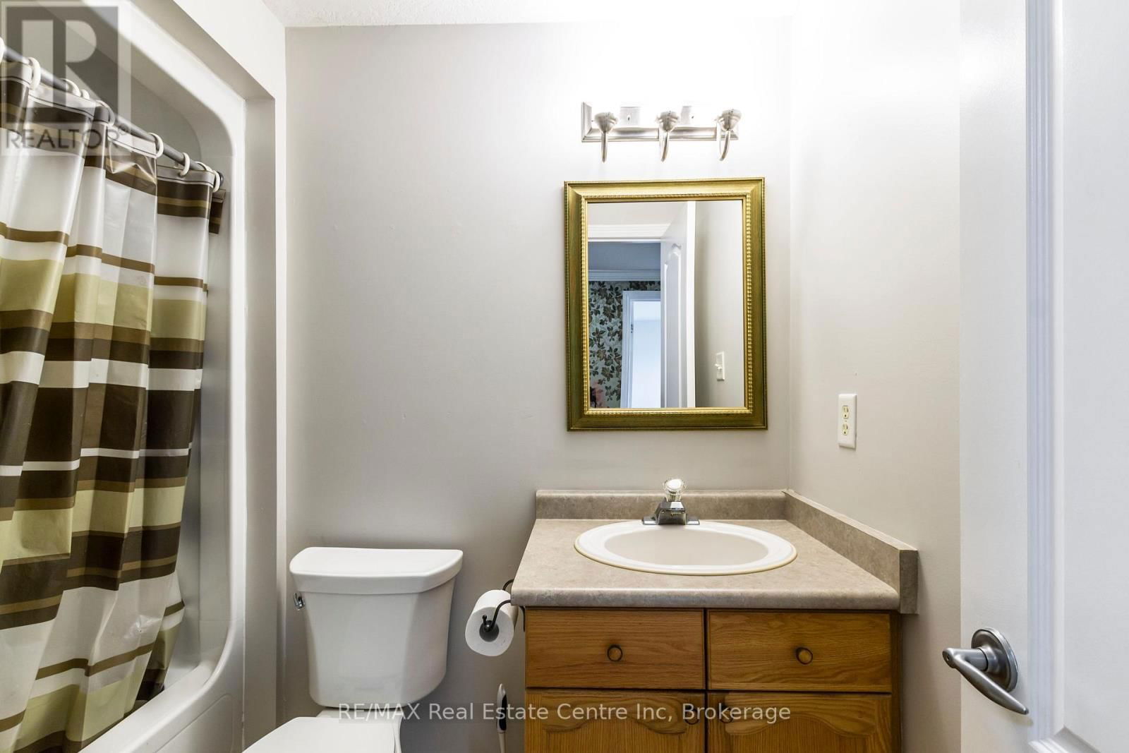40 BAILEY AVENUE Image 18