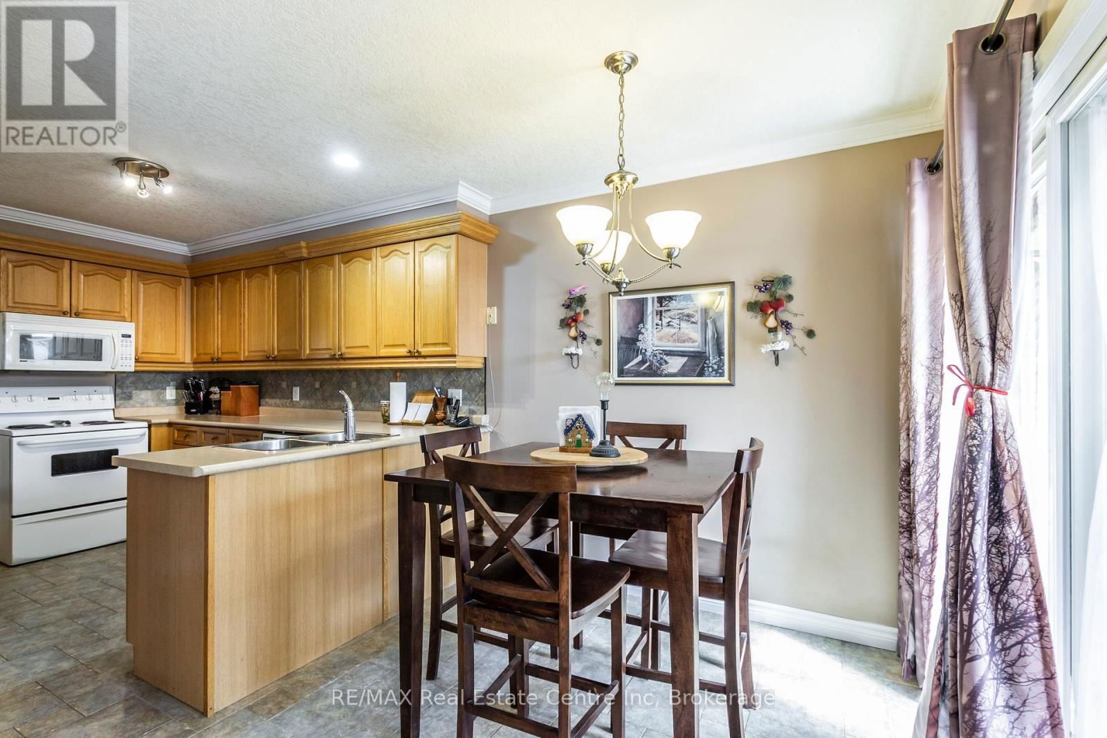 40 BAILEY AVENUE Image 7