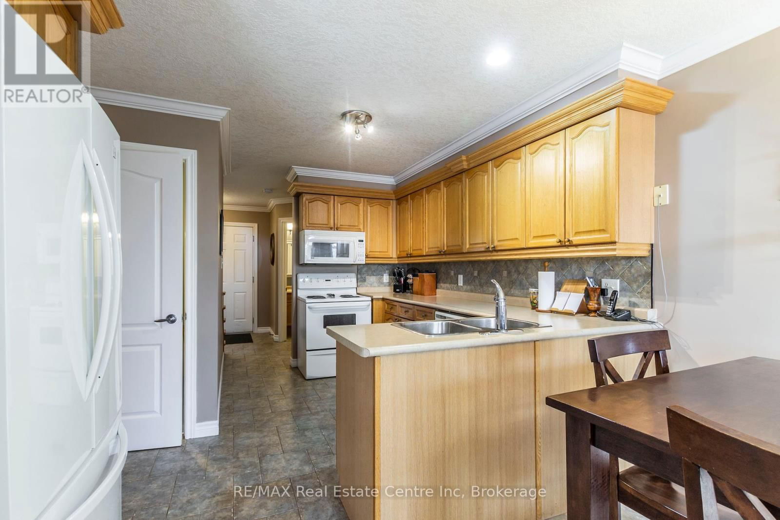 40 BAILEY AVENUE Image 8
