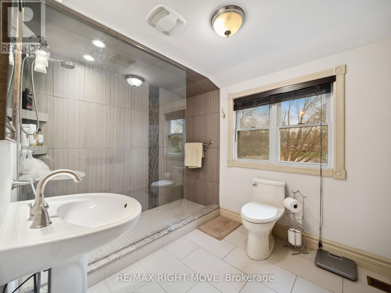 1012 COWBELL LANE Image 21