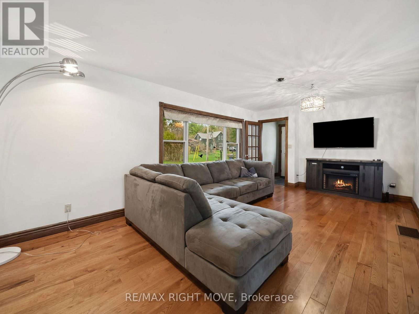 1012 COWBELL LANE Image 34