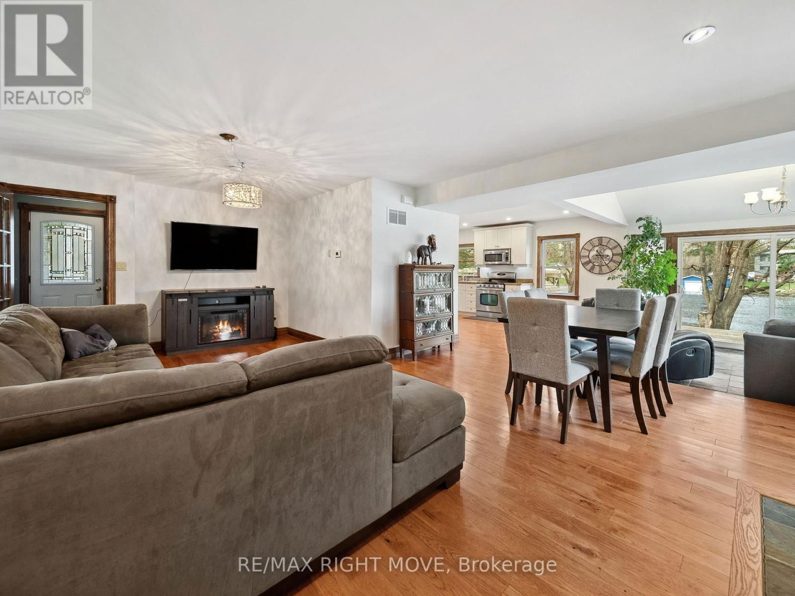 1012 COWBELL LANE Image 35