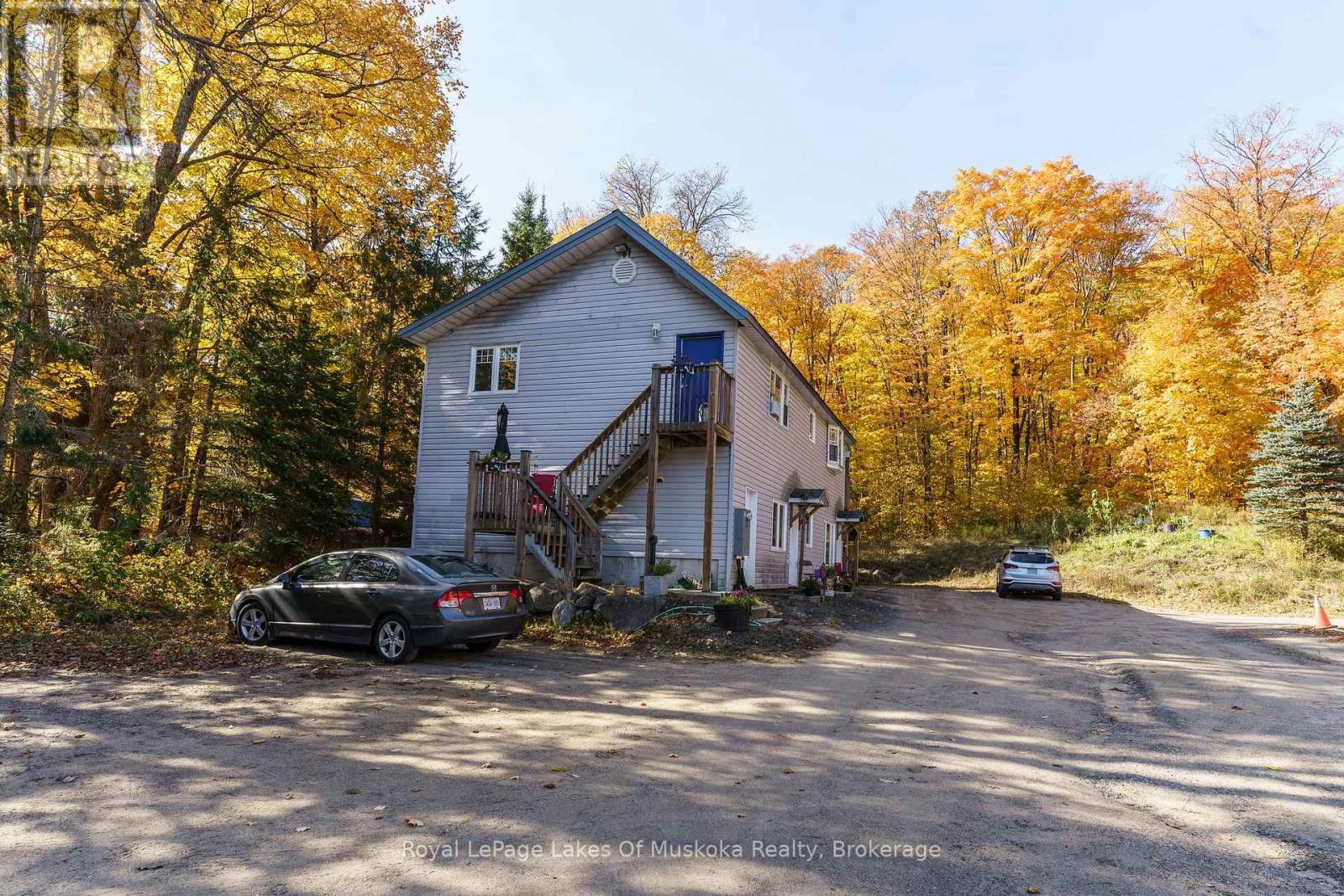 1070 592 NORTH Image 17