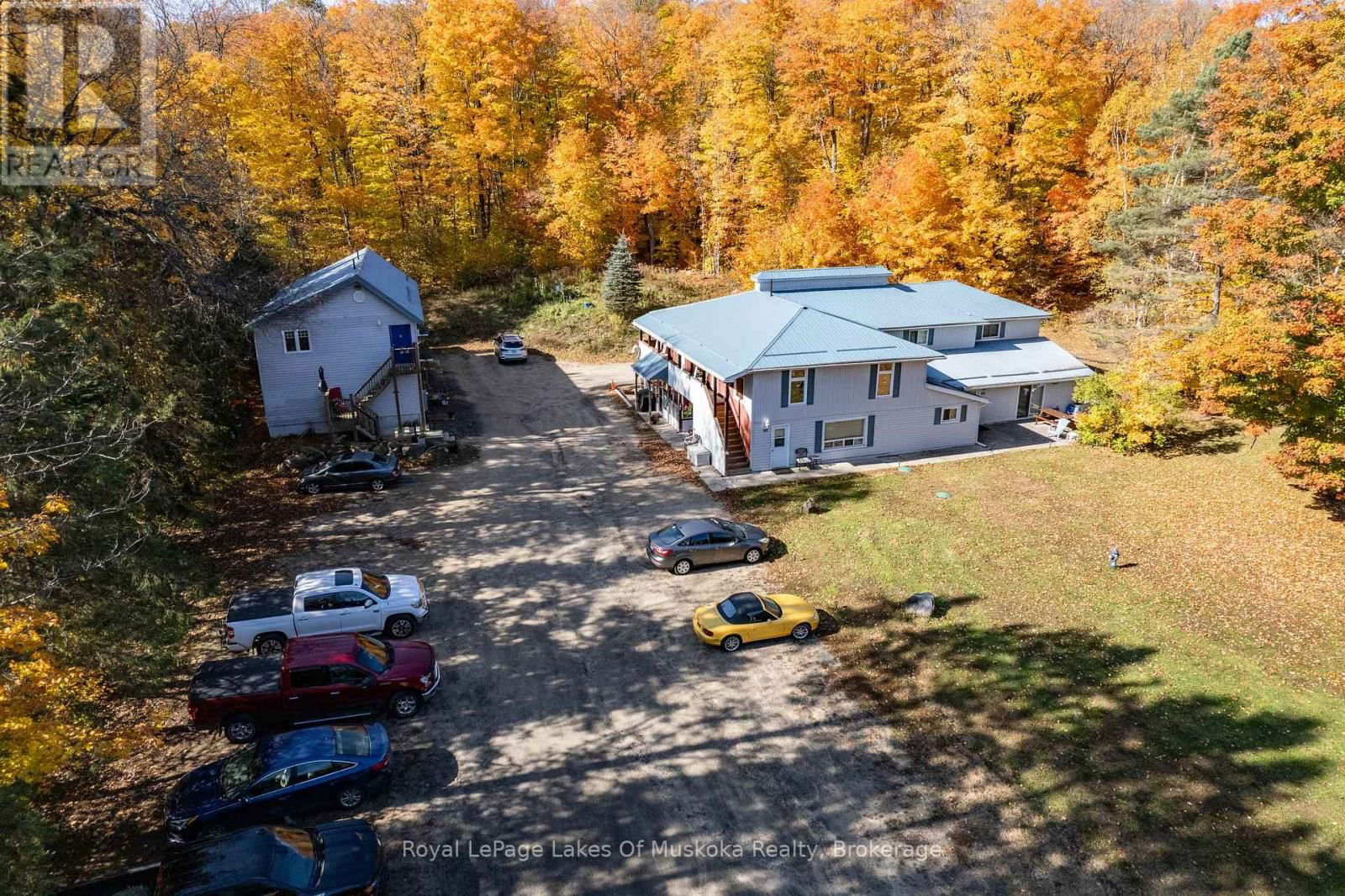 1070 592 NORTH Image 23