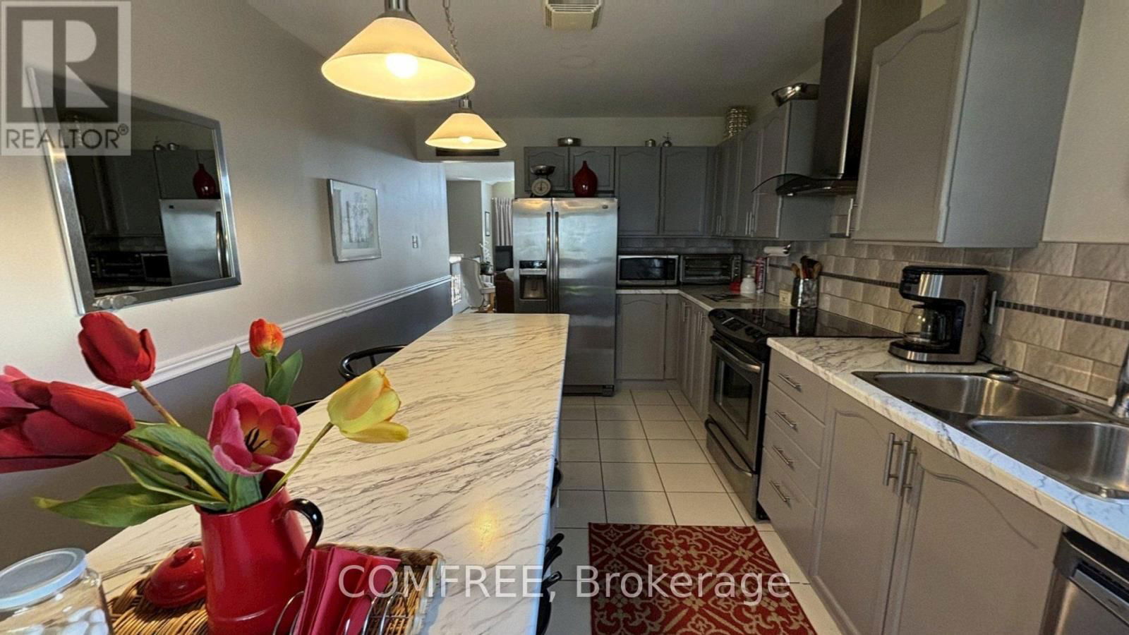 284 ROCKINGHAM COURT Image 14