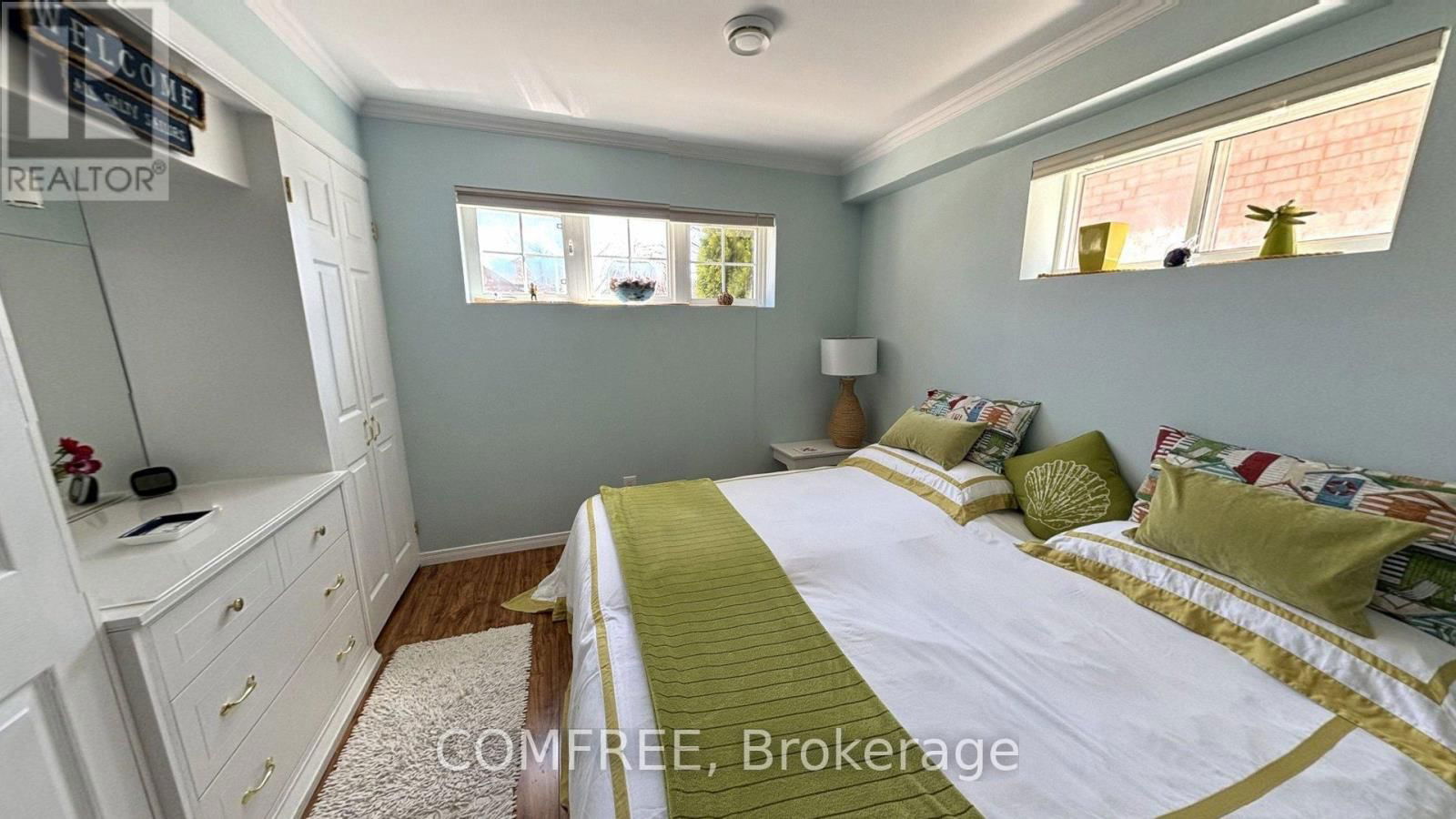 284 ROCKINGHAM COURT Image 15