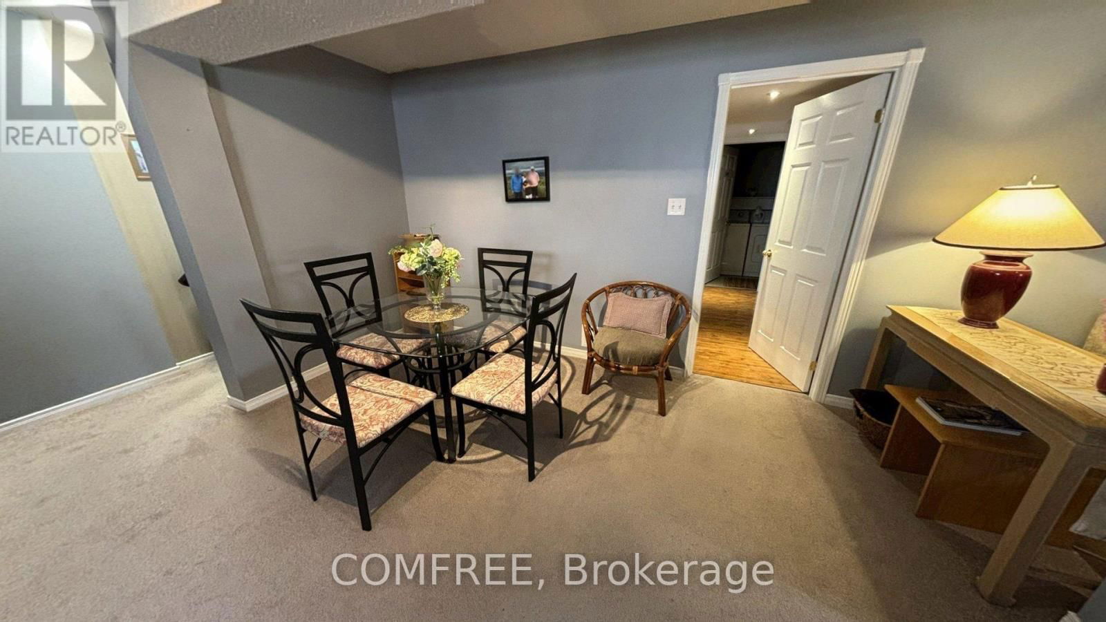 284 ROCKINGHAM COURT Image 17