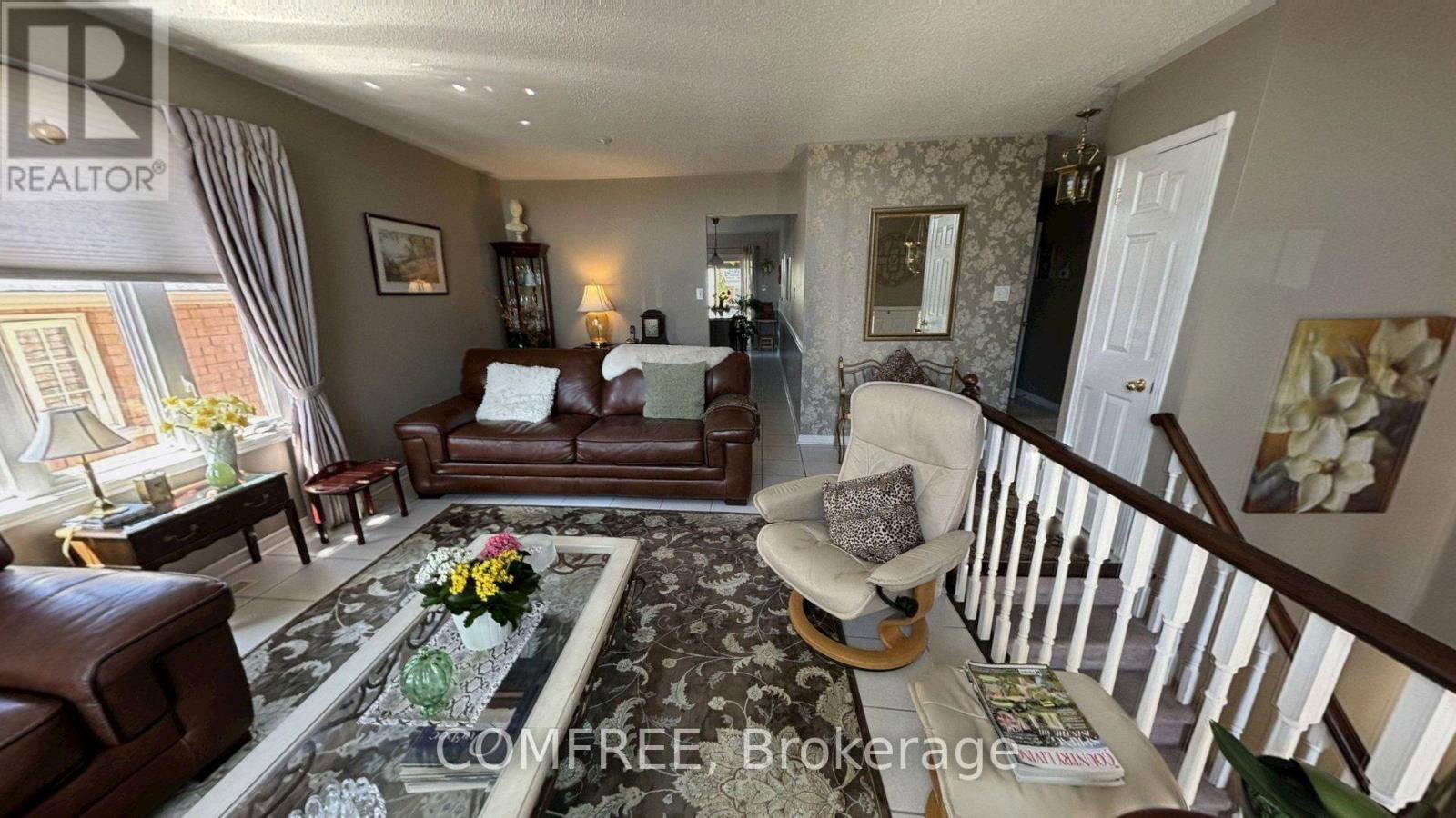 284 ROCKINGHAM COURT Image 5