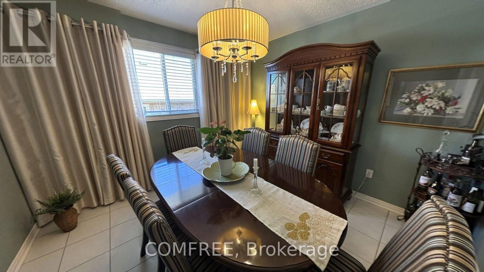 284 ROCKINGHAM COURT Image 7