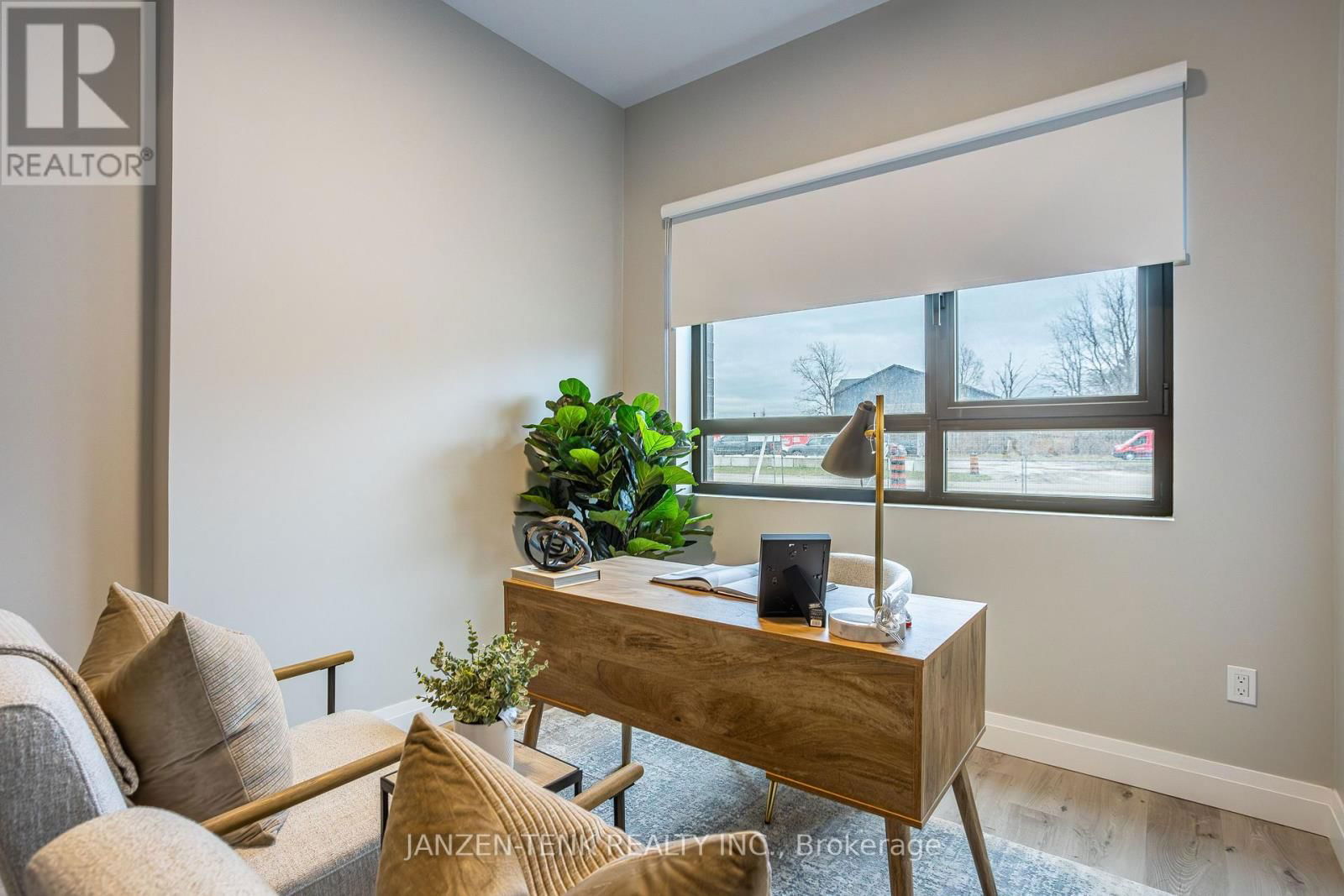 104 - 1150 FANSHAWE PARK ROAD EAST Image 5