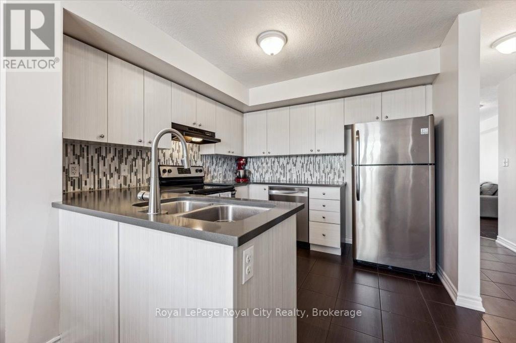 19B - 15 CARERE CRESCENT Image 14