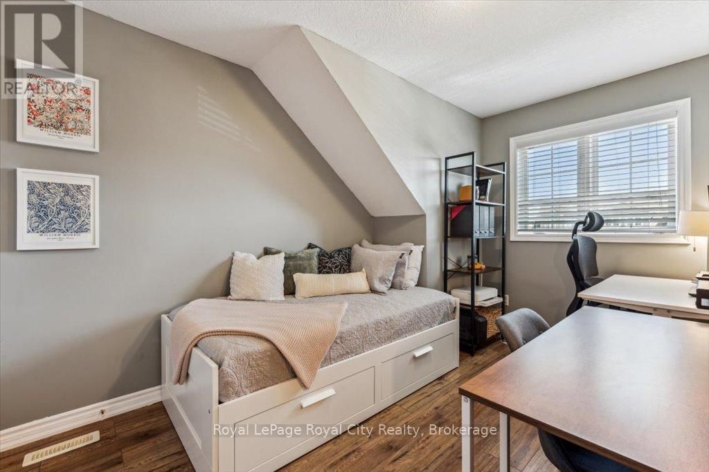 19B - 15 CARERE CRESCENT Image 21