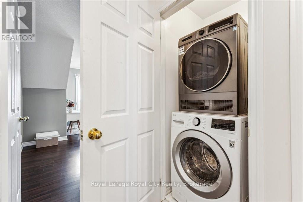 19B - 15 CARERE CRESCENT Image 25