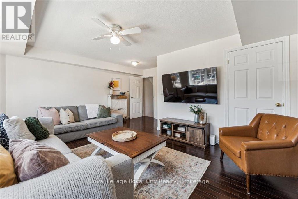 19B - 15 CARERE CRESCENT Image 6