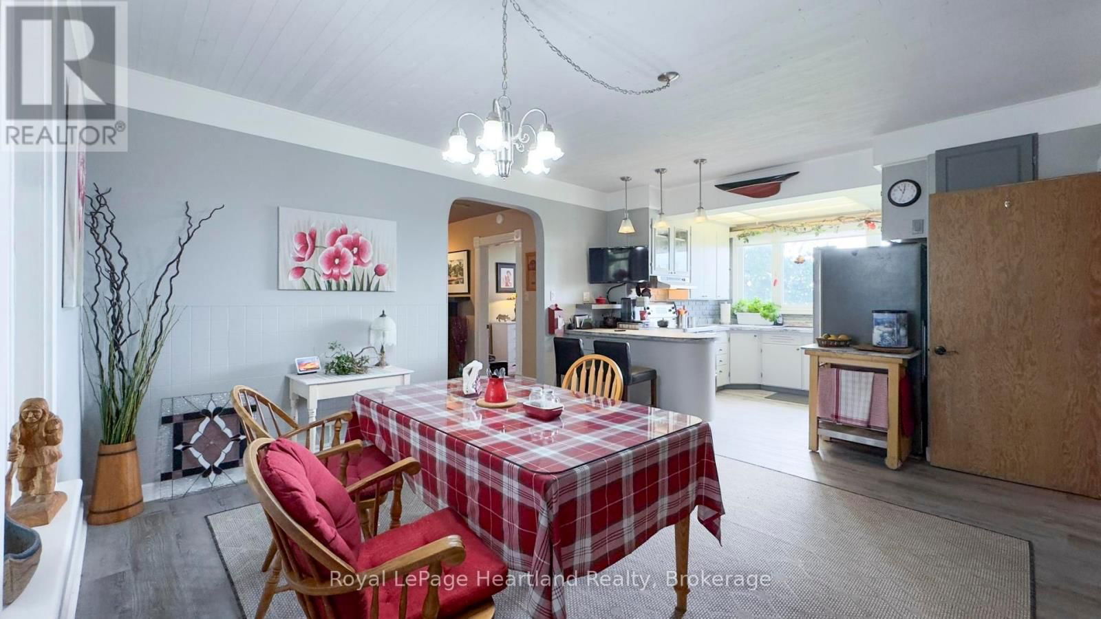73399 LONDON ROAD Image 11