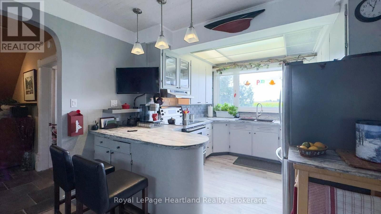 73399 LONDON ROAD Image 13