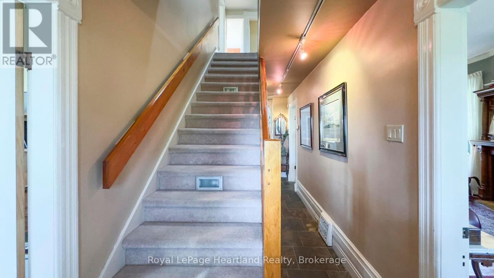 73399 LONDON ROAD Image 24