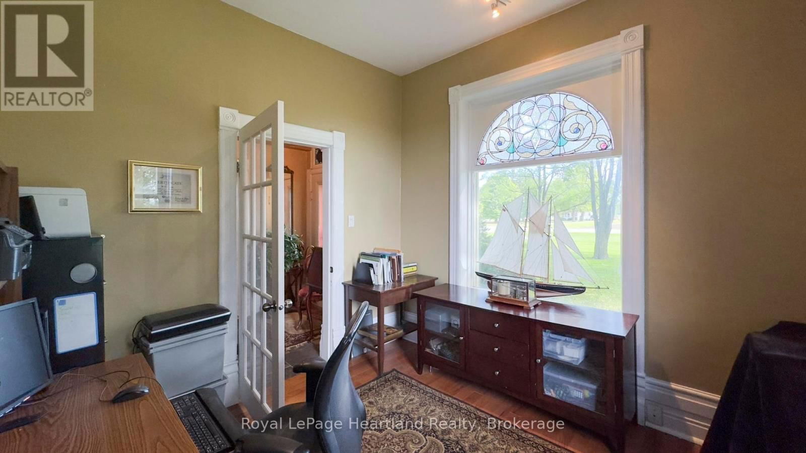 73399 LONDON ROAD Image 26