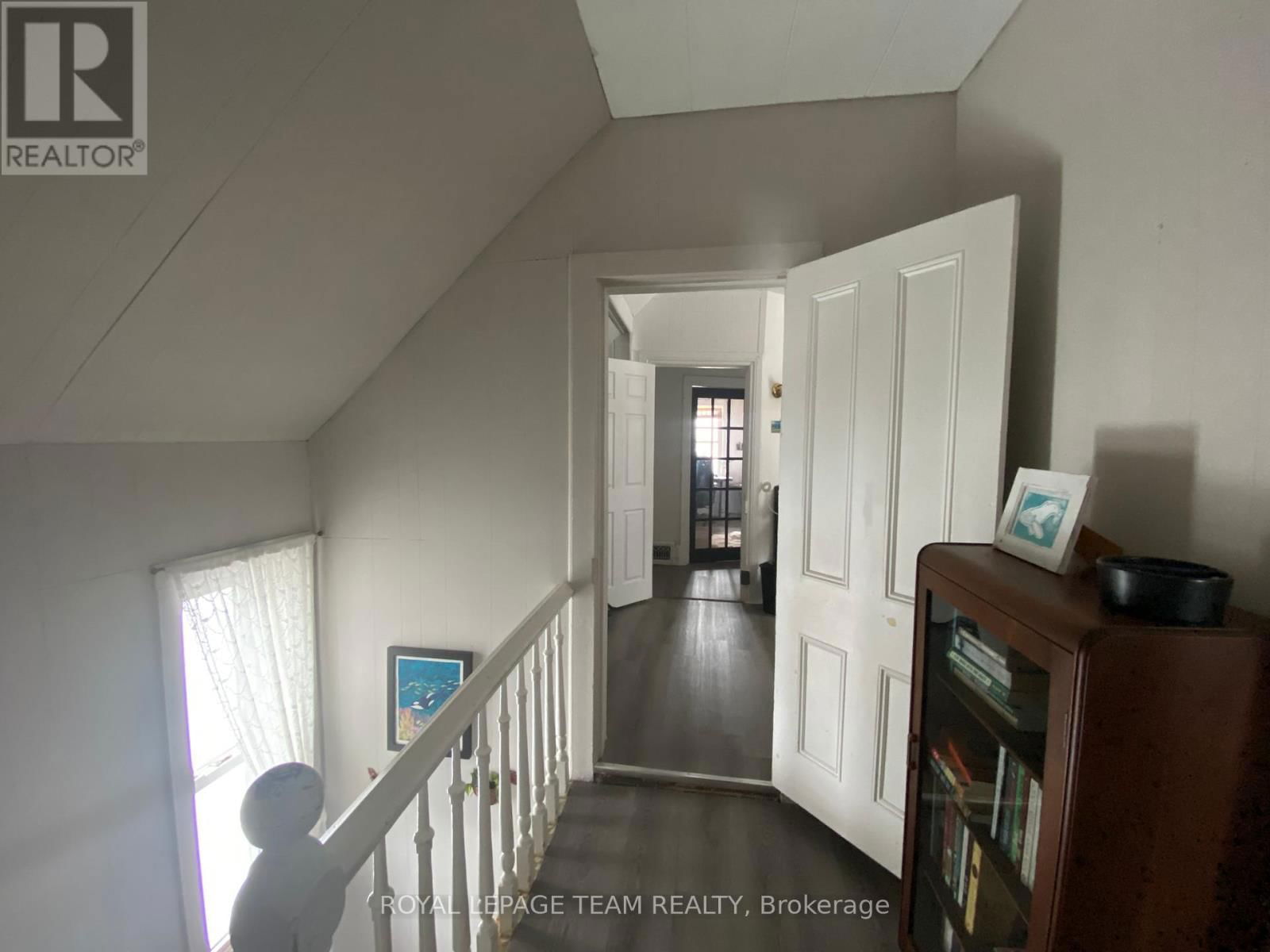 210 BASKIN DRIVE EAST Image 9