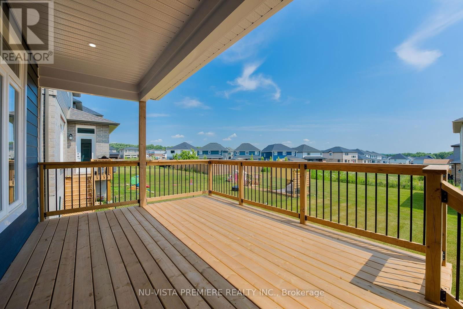 28 BASIL CRESCENT Image 21