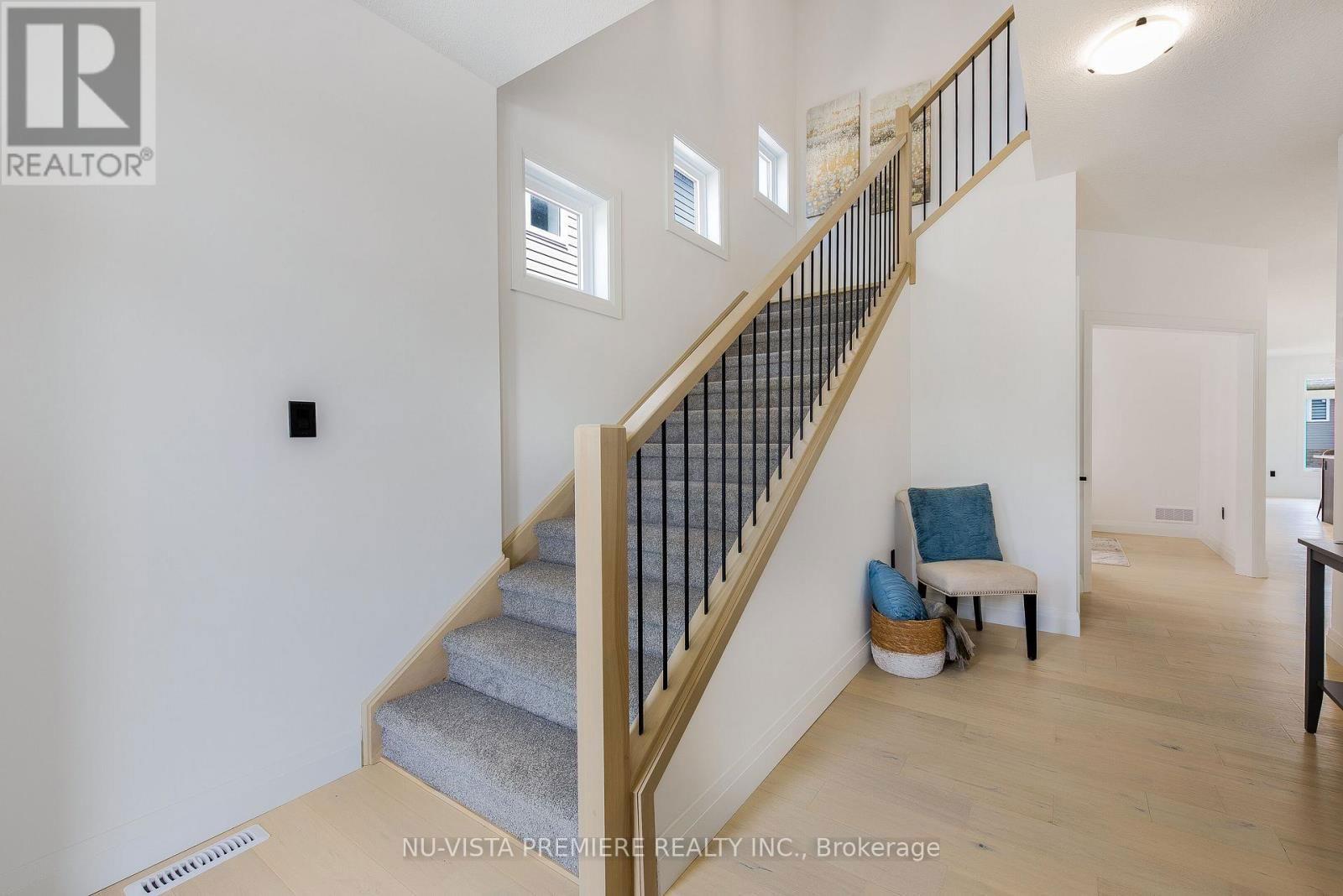 28 BASIL CRESCENT Image 24