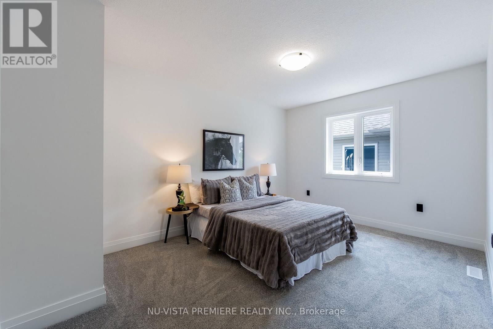 28 BASIL CRESCENT Image 38