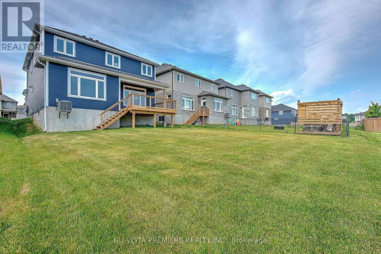 28 BASIL CRESCENT Image 44
