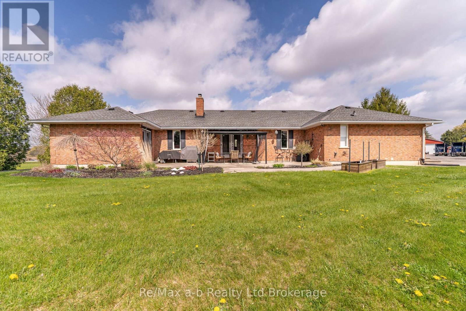 10884 PLANK ROAD Image 31