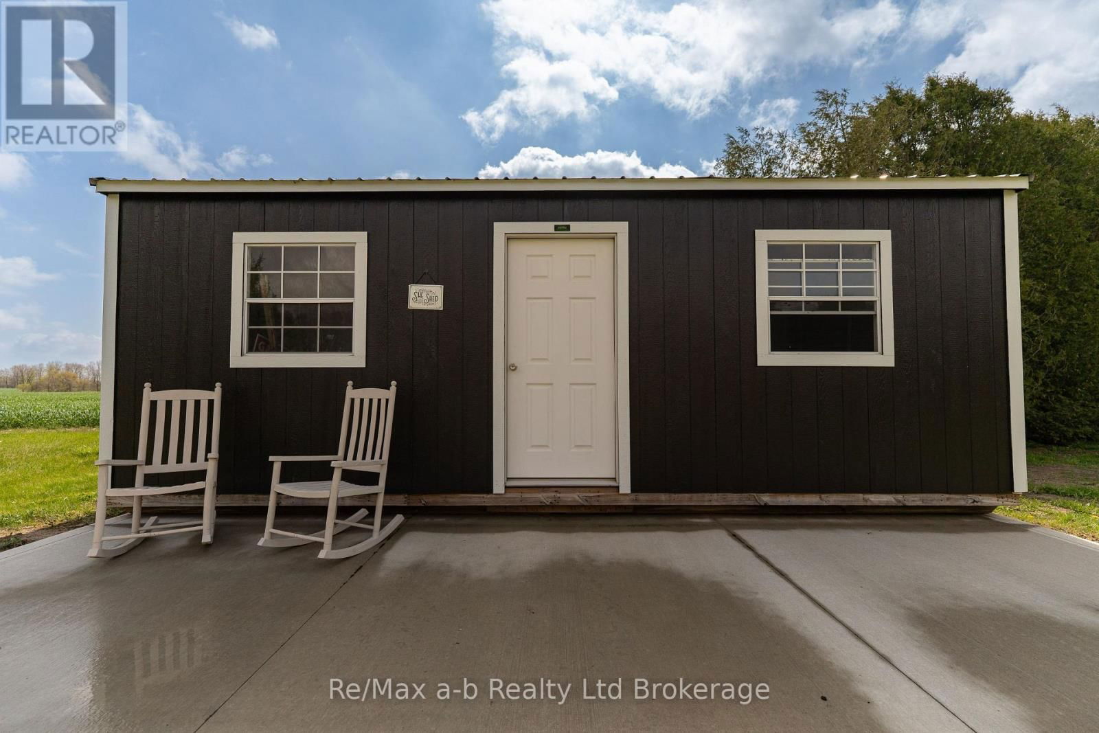 10884 PLANK ROAD Image 32